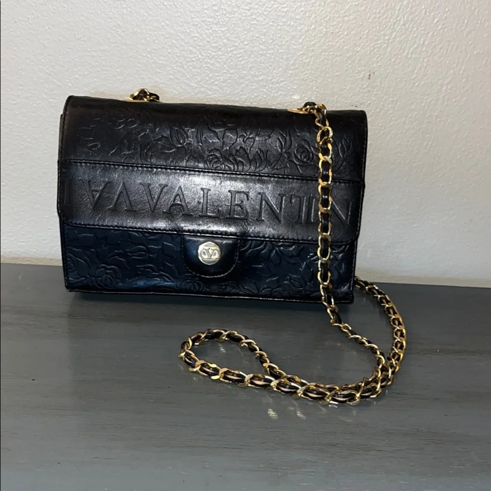 Vintage Valentino Garavani, black leather chain shoulder purse w rose flower EUC